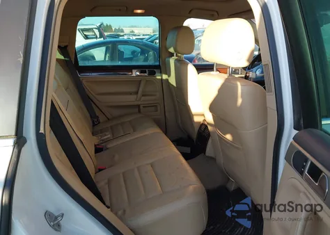 2008 Volkswagen Touareg 2 V6 from USA, damaged, VIN WVGBE77L68D012544